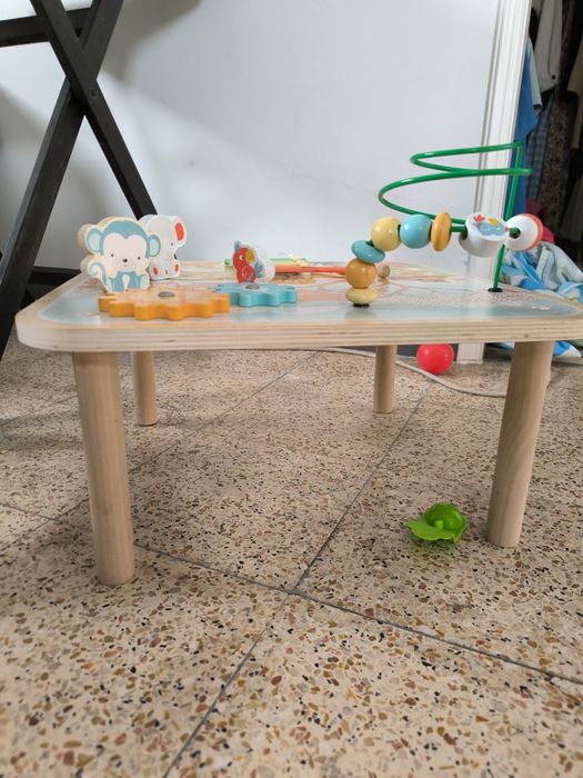 Mesa didática para bebé