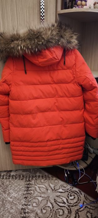 Жіноча зимня куртка