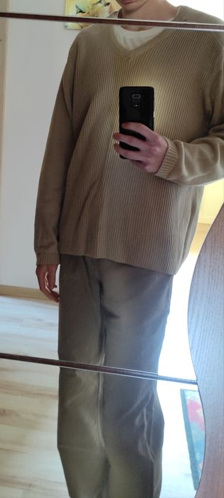 Sweter w serek dziadkowy beżowy vintage prążki stripped y2k