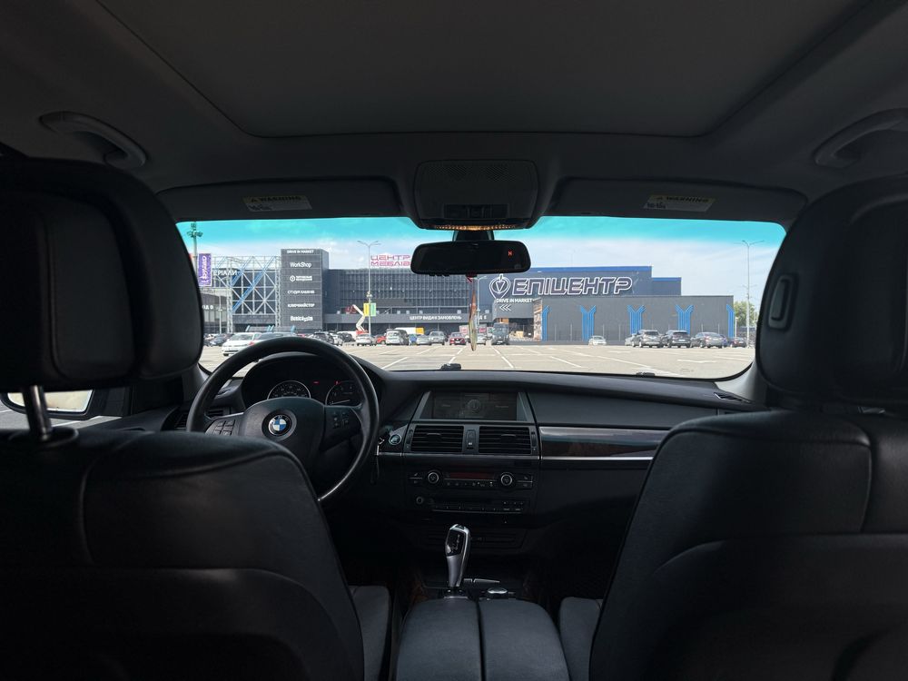 BMW X5 2008 e70.
