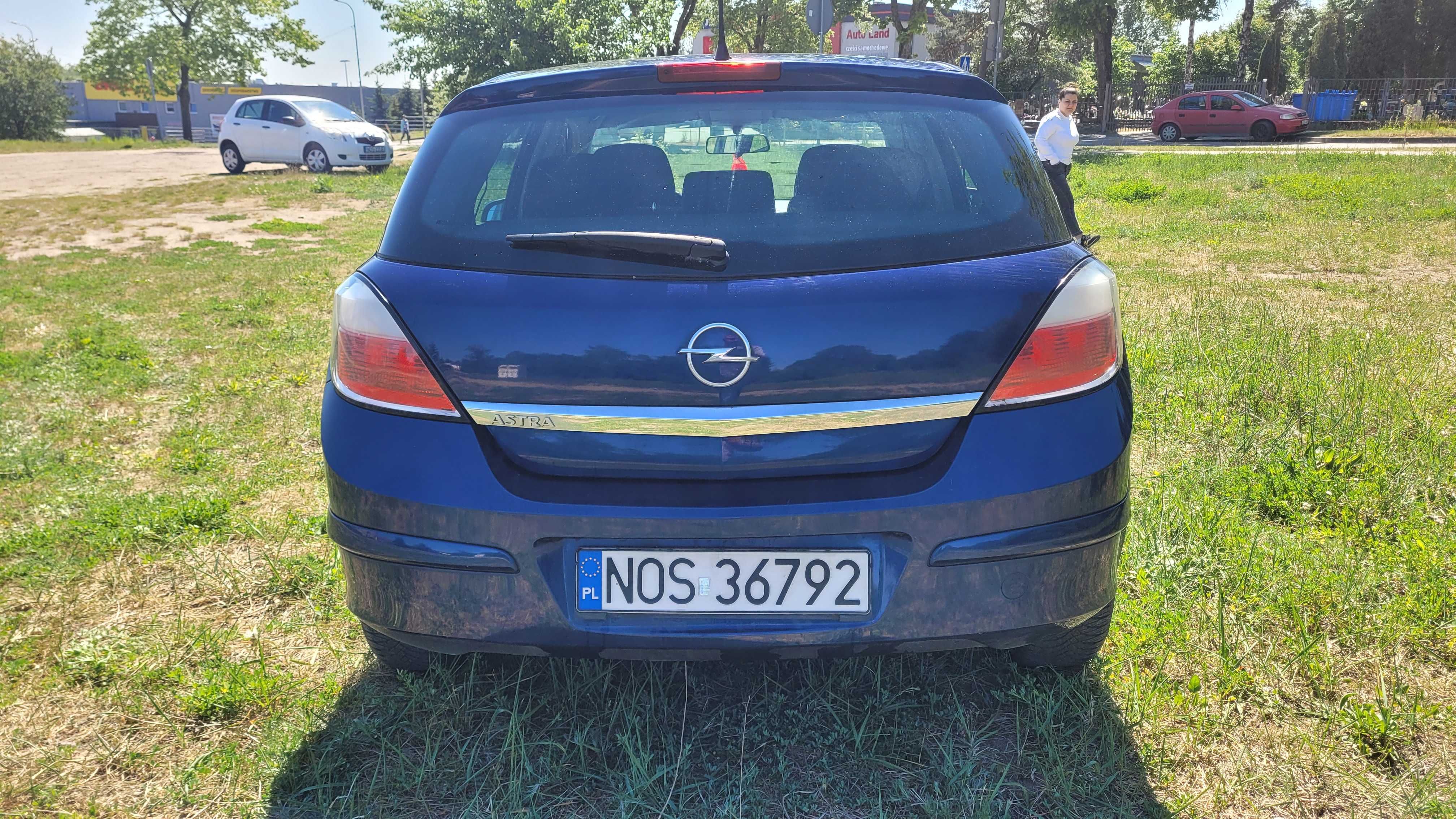 Opel Astra H 2004r.