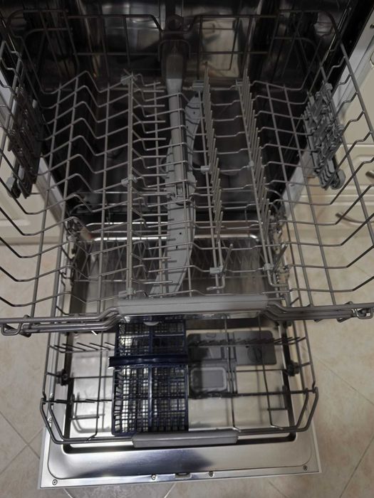 Máquina de Lavar Loiça Becken como nova