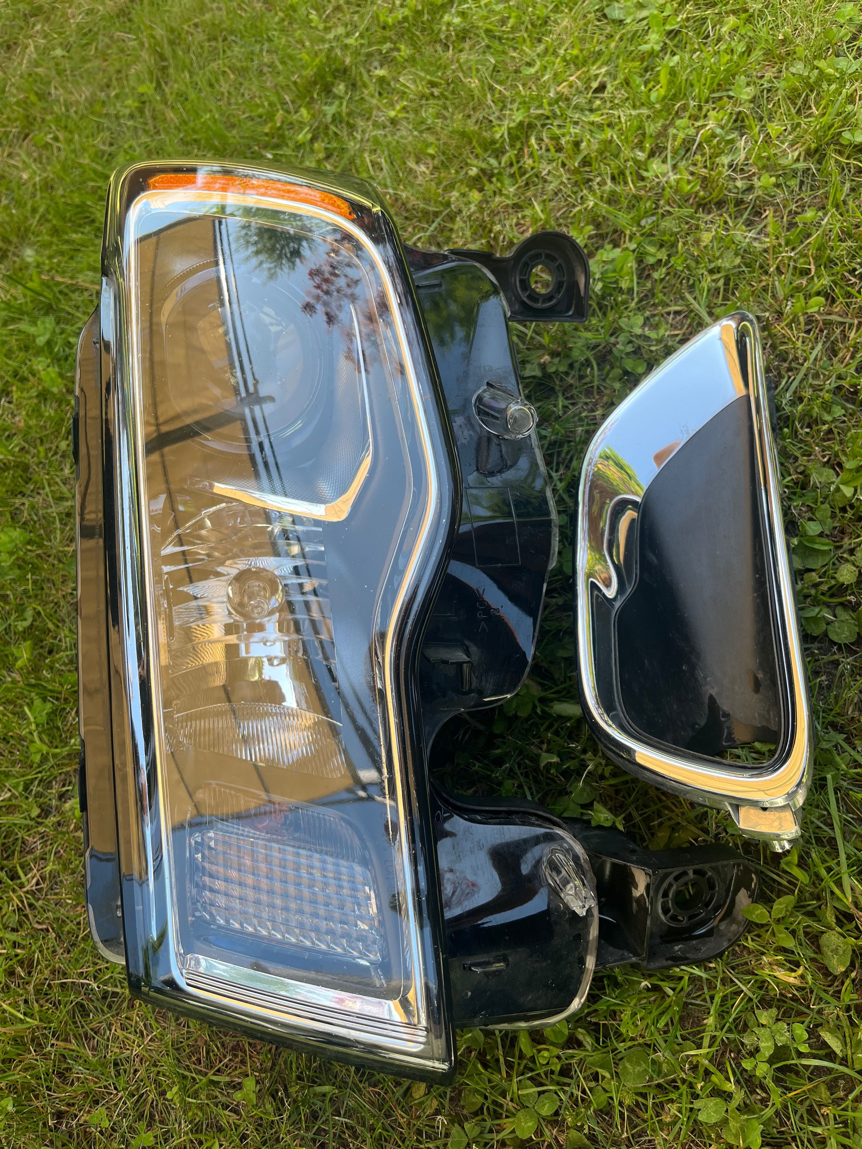 Lampa grand cherokee