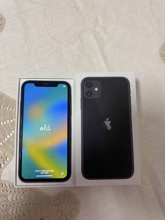 iPhone 11, inclui caixa e carregador.