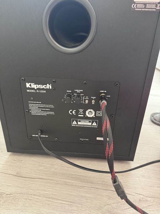 Продам активний сабвуфер Klipsch Reference R-12SW