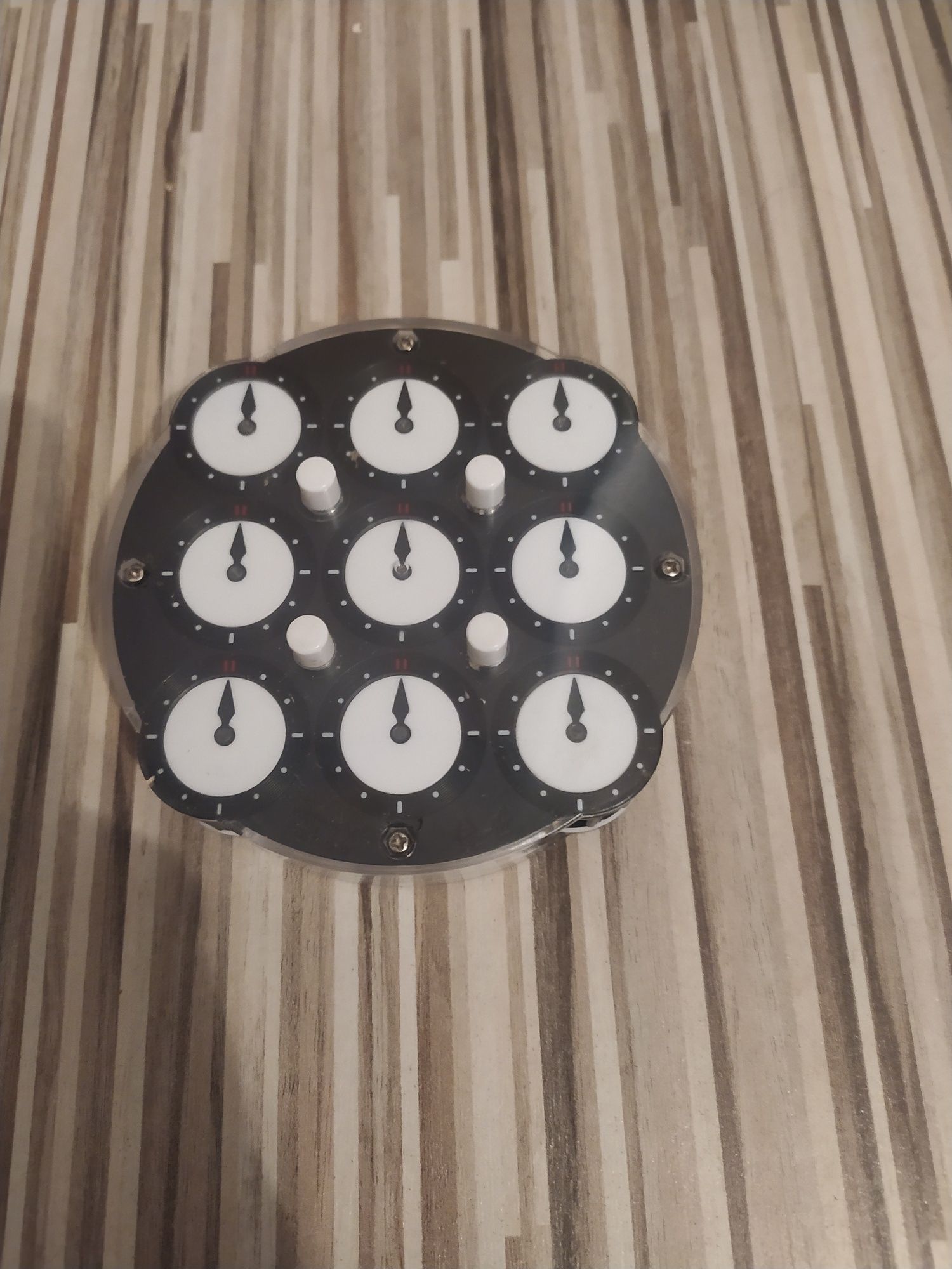Kostka Rubika clock