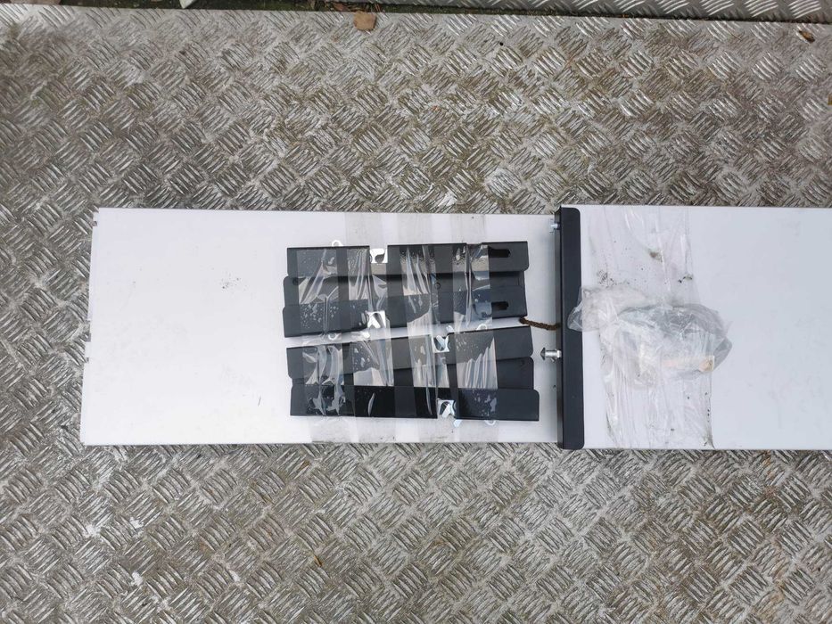 Burty Aluminiowe Komplet 195x30 + zapięcia