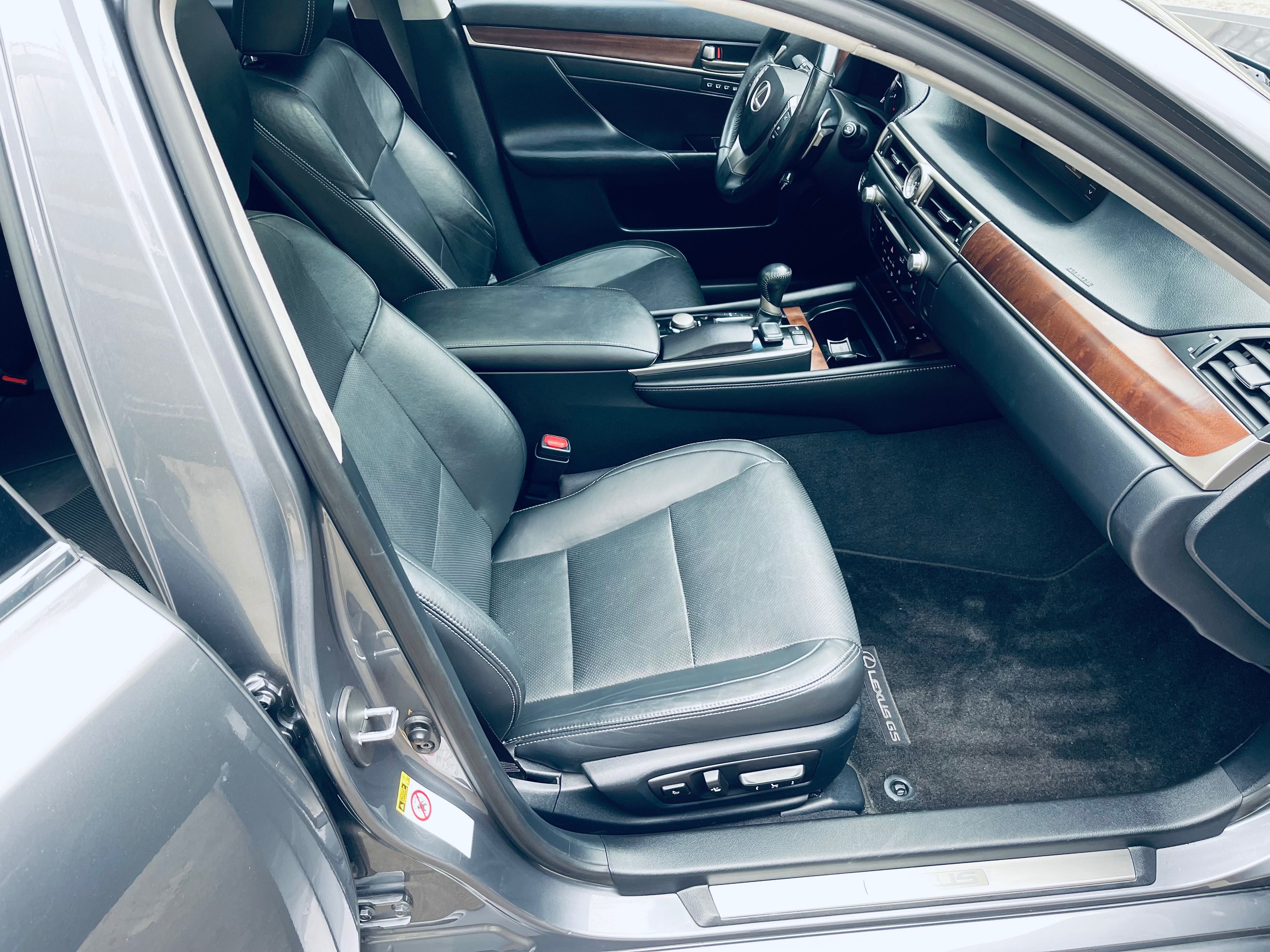 Lexus GS полная комплектация оригинальный пробег!
