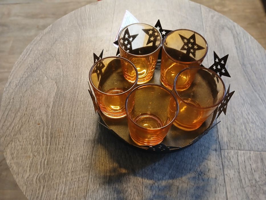 Sporte com 5 copos de 100ml cada