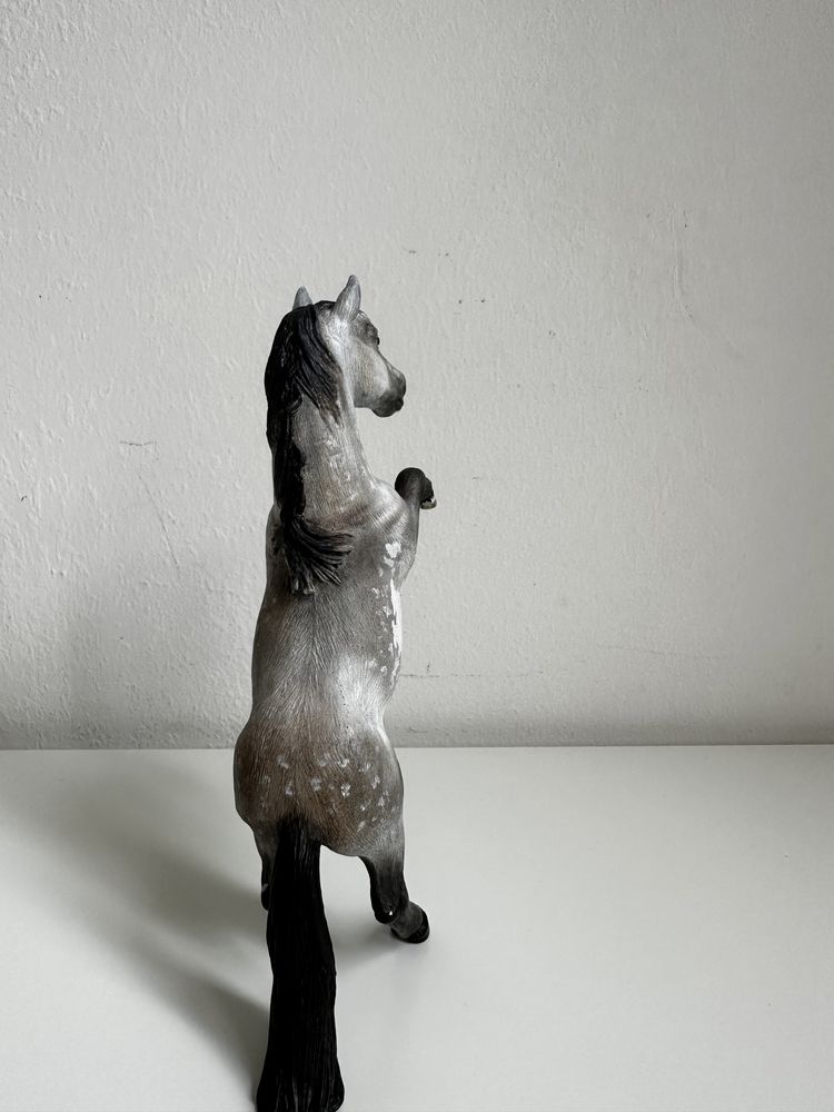 Custom wycofanej z produkcji figurki konia Schleich
