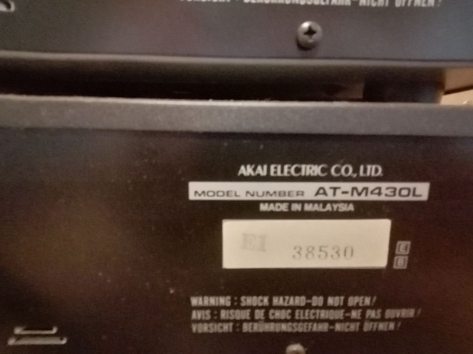 Wieża AKAI (amp - CD - tuner)