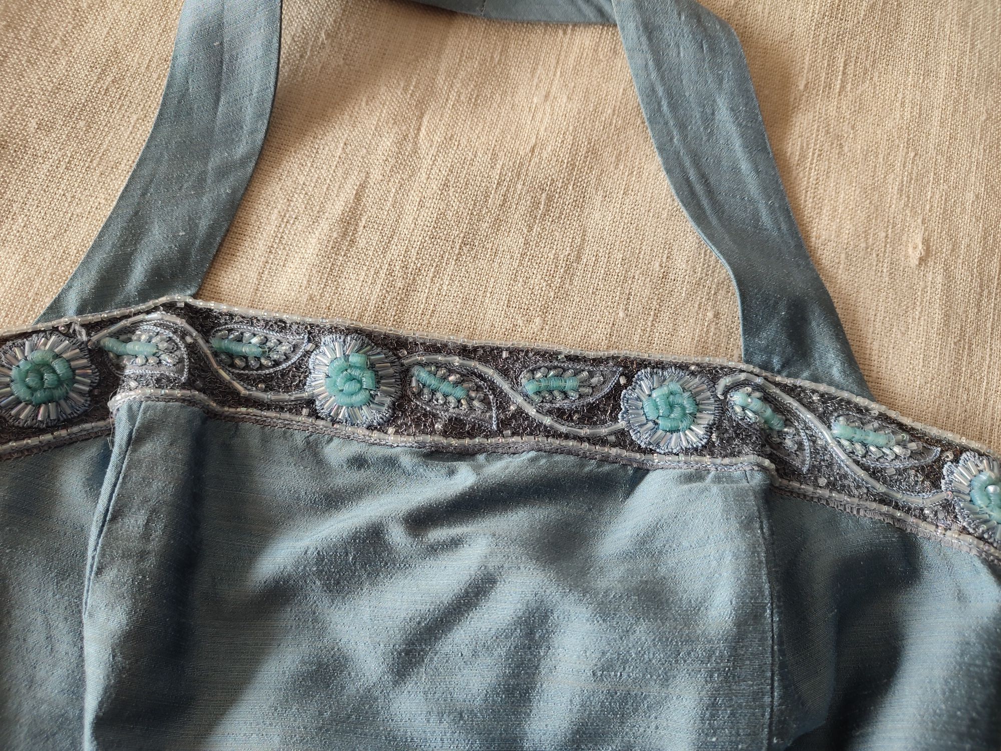 Fato azul claro em linho e viscose