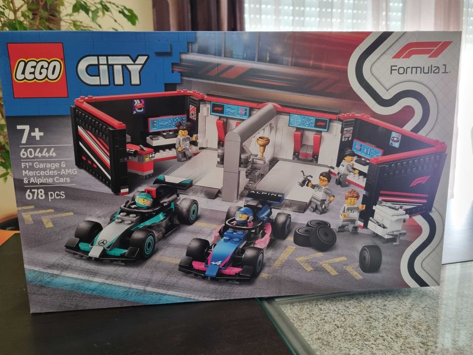 Lego 60444 - City - Garagem de F1 e Carros da Mercedes-AMG e Alpine