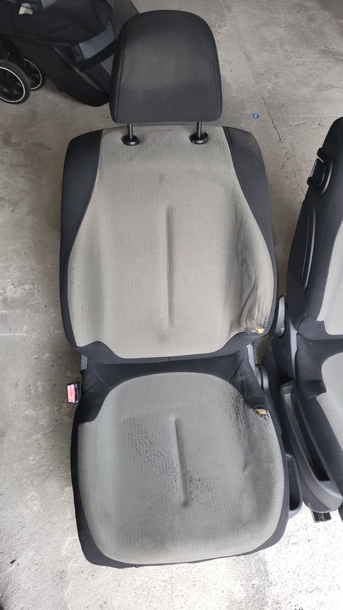 Fotele + kanapa do Citroen C4 04-10 (kanapa prana, pokrowce gratis)