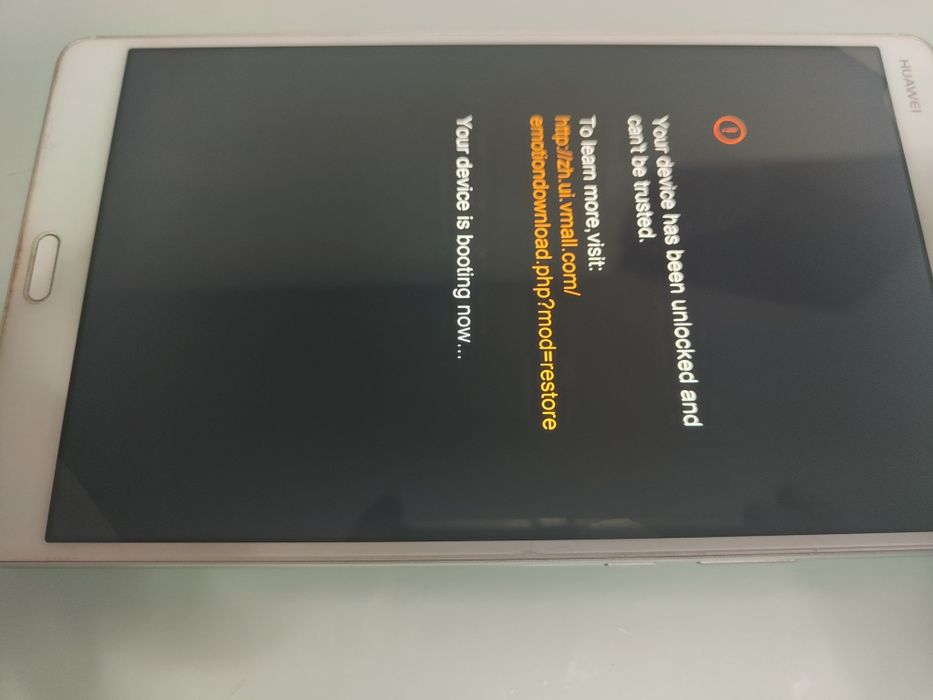 Huawei mediapad m3 8.4 com película  em bootloop