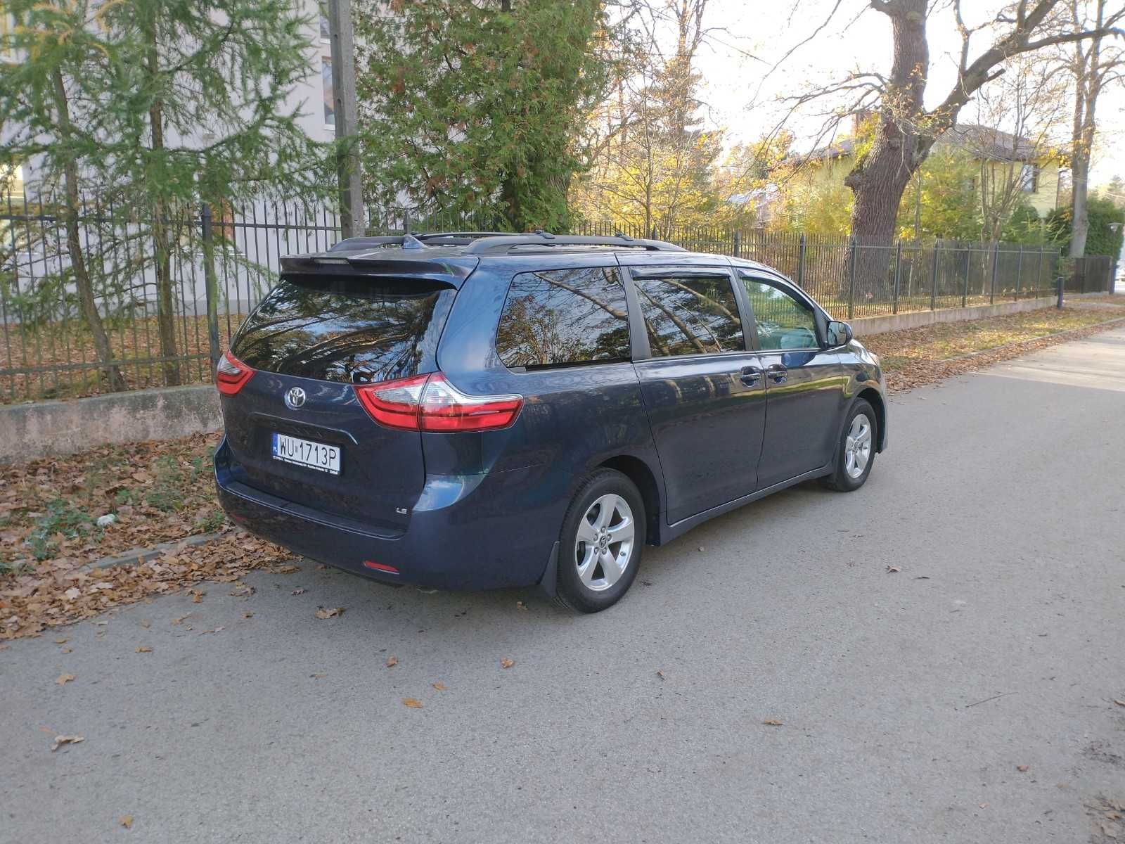 Toyota Sienna 2020 9tkm nowy 8 osobowa