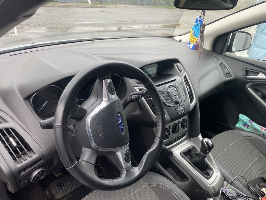 Форд фокус 14 рік 1.0