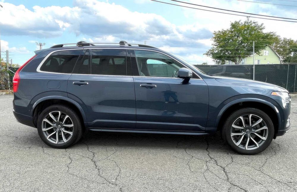 Volvo XC90      2019
