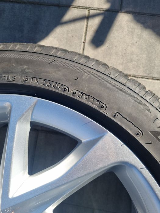 Oryginalne koła Cupra Formentor, Bridgestone Blizzak 245/45R18 2022r