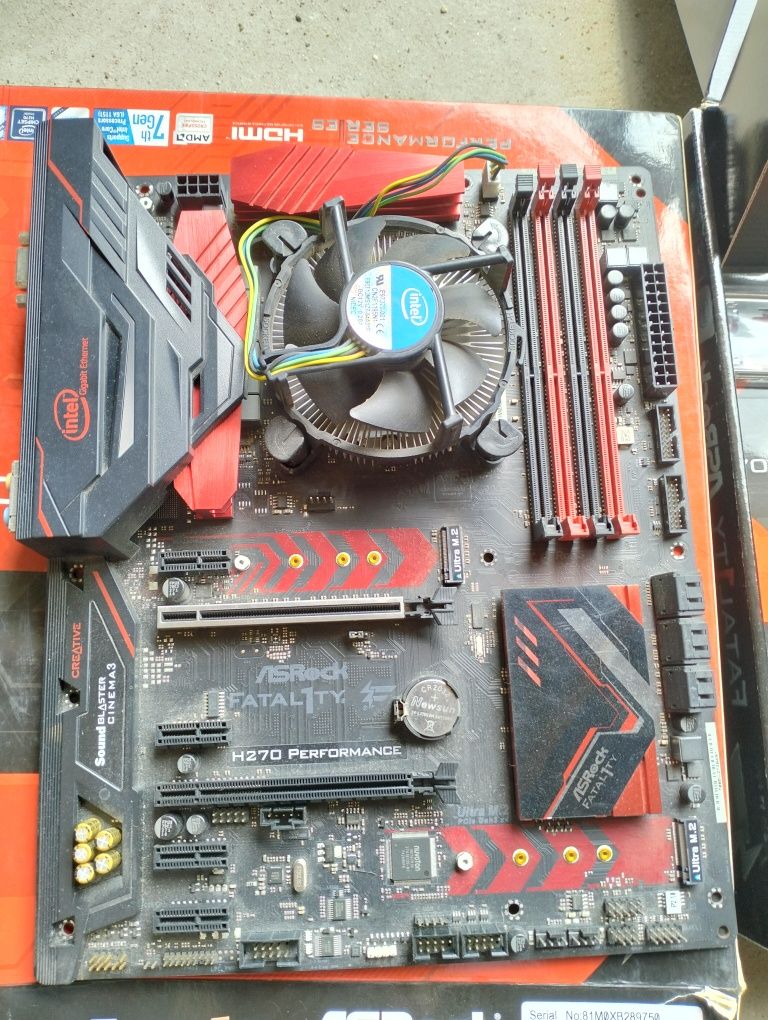 Материнська плата ASRock Fatal1ty H270 Performance + Intel G4600