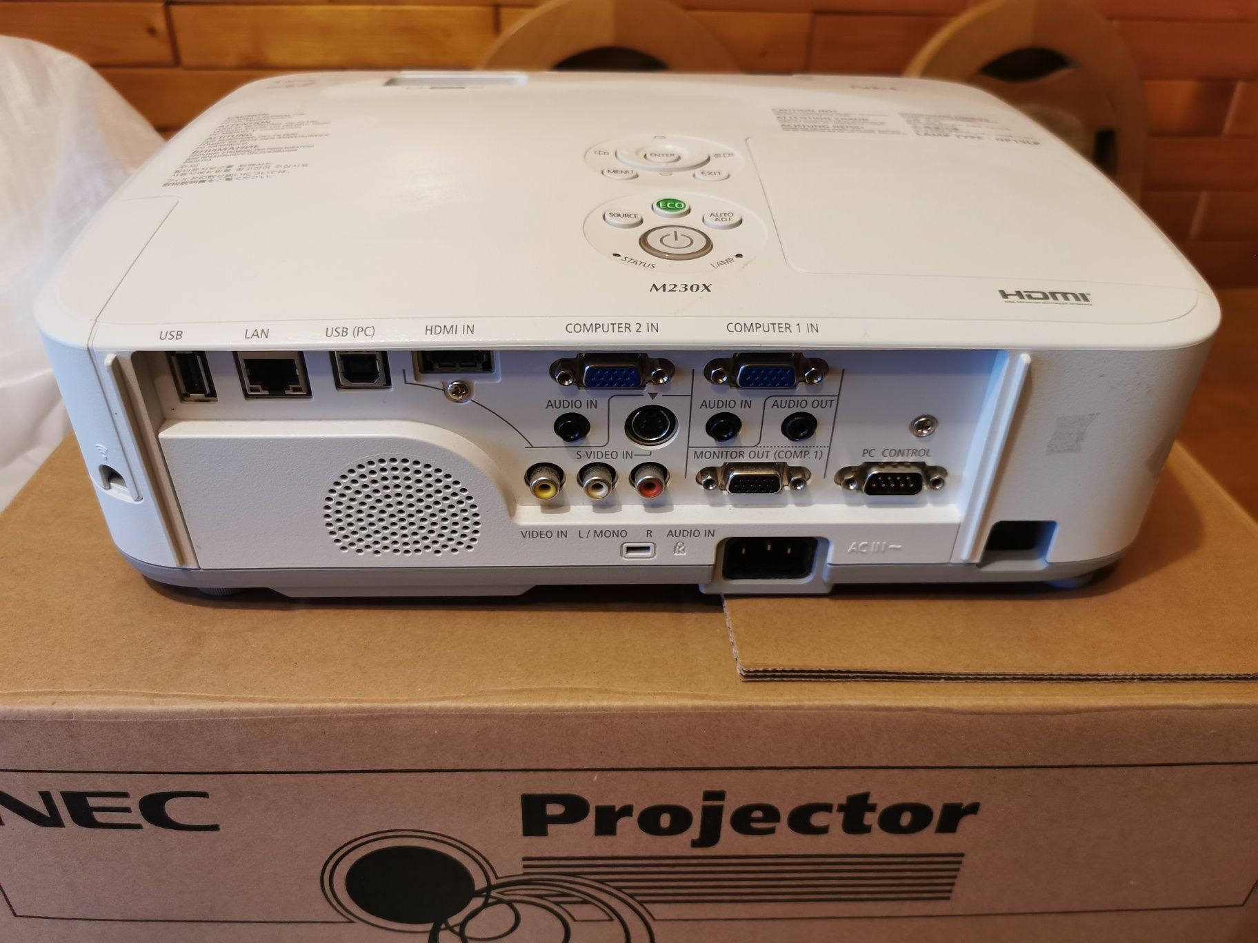 Projektor NEC  NP-ME372WG nowy w pudełku