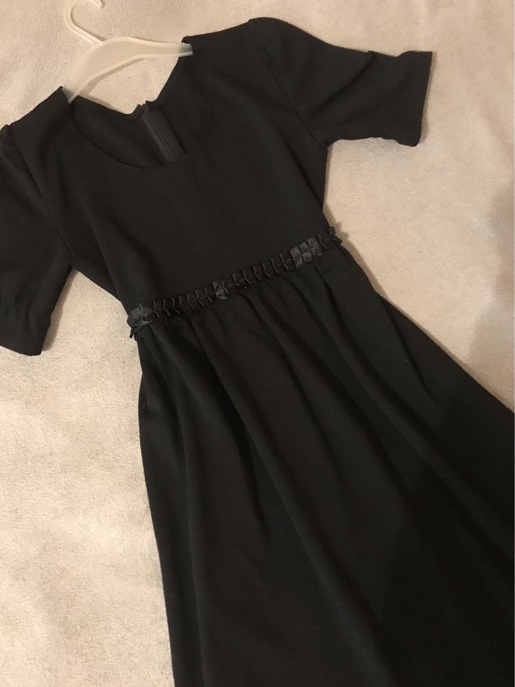 Чёрное платье