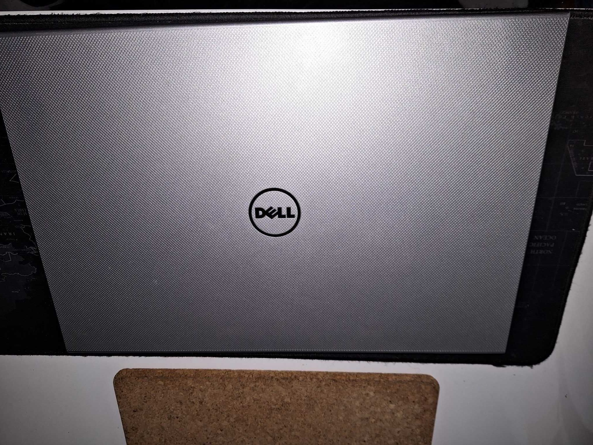 Sprzedam laptopa Dell Inspirion 3878