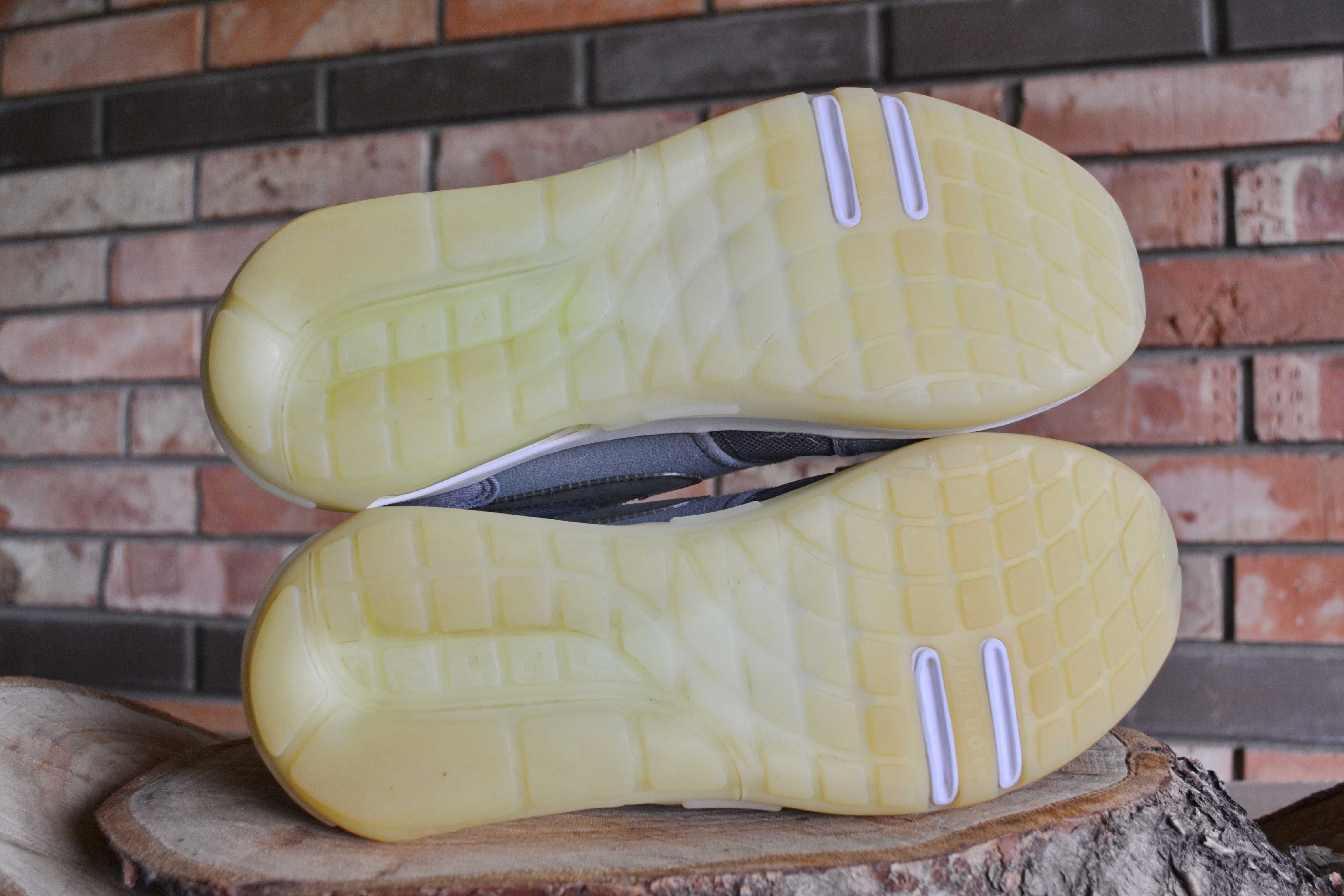 Кроссовки Nike air max motif Оригинал размер 38.5 Стелька 24.5 см