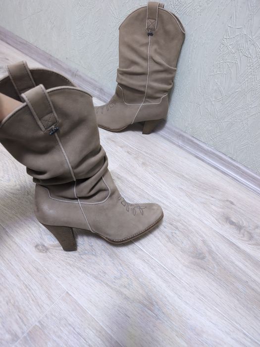 Козаки черевики EDS 41р. 26.5 см шкіряні нубук
виготовлені по