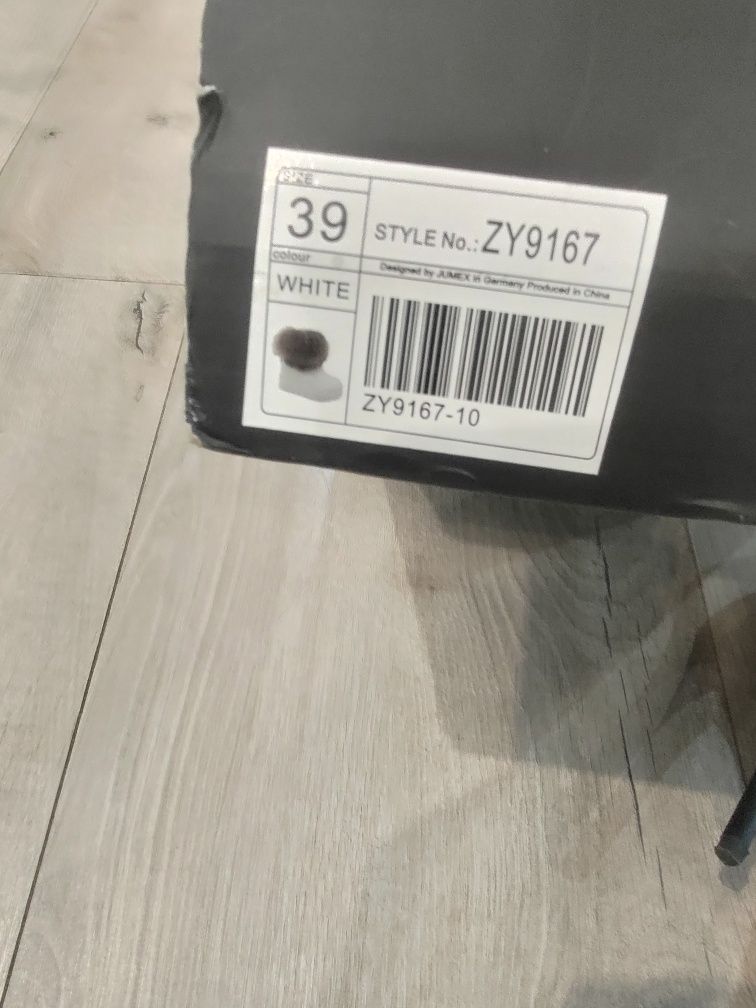 Buty z futerkiem rozmiar 39