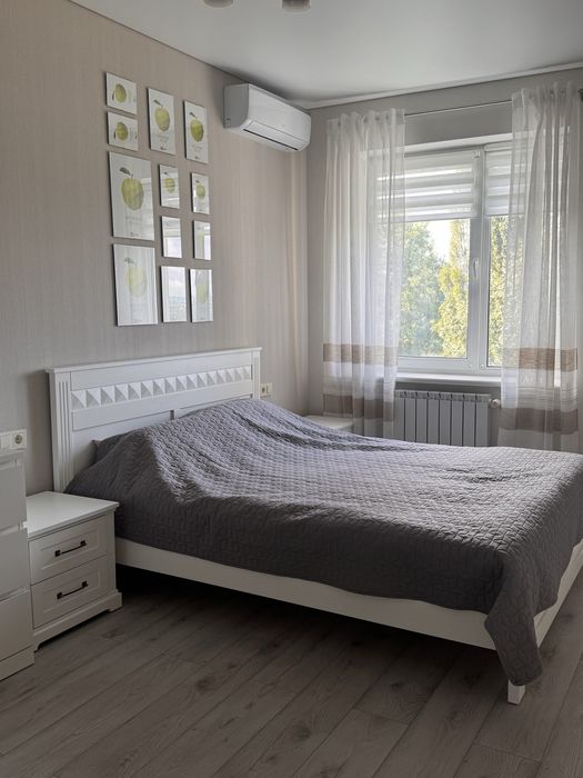 Продаж квартири з ремонтом, Київ Деснянський район, 45м2