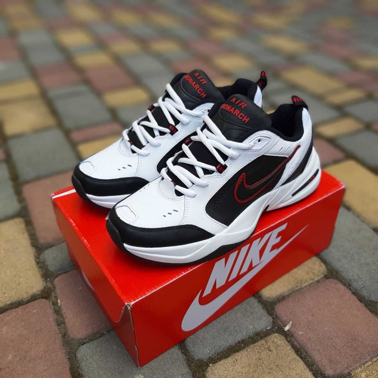 Чоловічі кросівки Nike Air Monarch Білі з чорним з червоним 11005 ХІТ