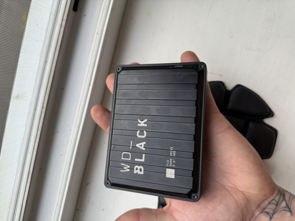 внешний жёсткий диск WD_BLACK P10.  4 ТБ