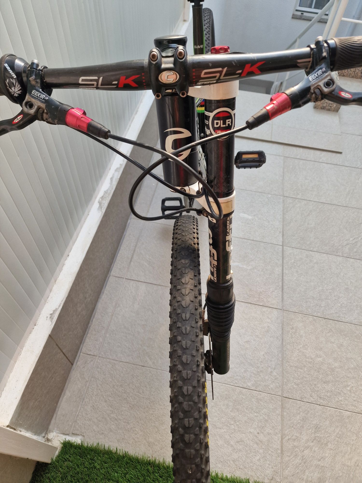 Bicicleta CANNONDALE em carbono