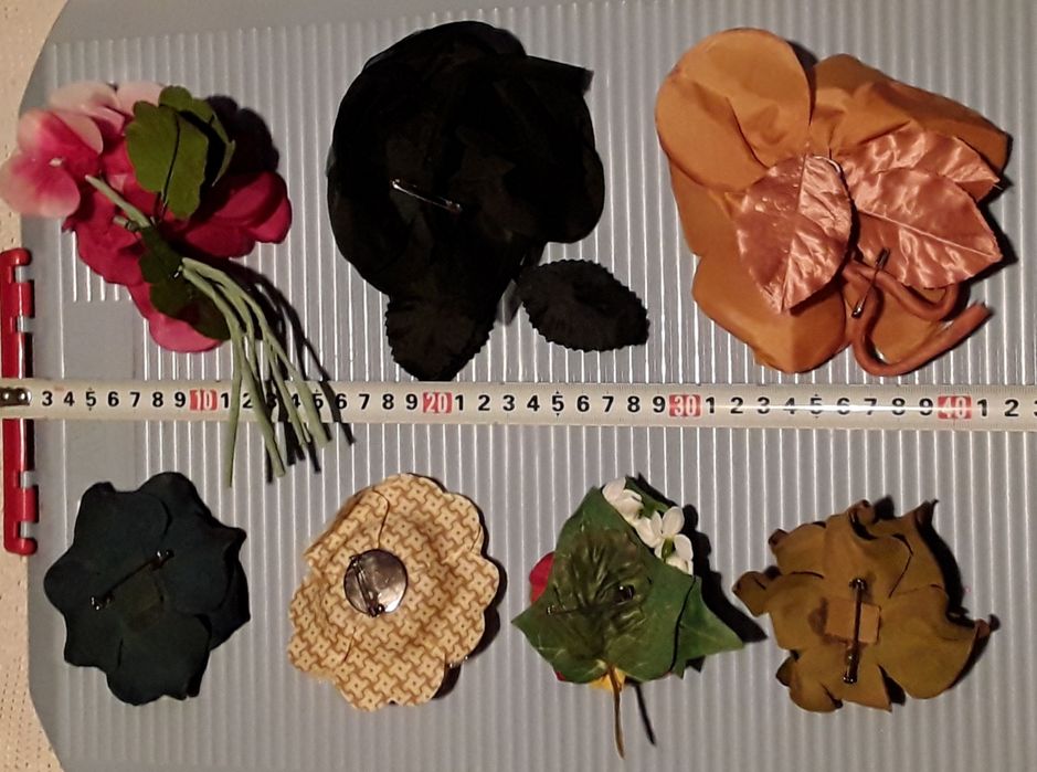 Alfinetes / Pregadeiras formato flor