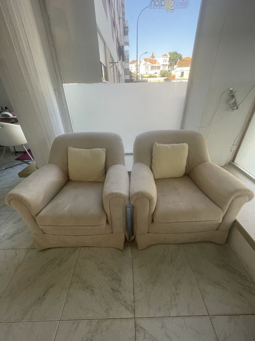 Vendo 2 poltronas muito confortaveis . NÃO ACEITO MB WAY!