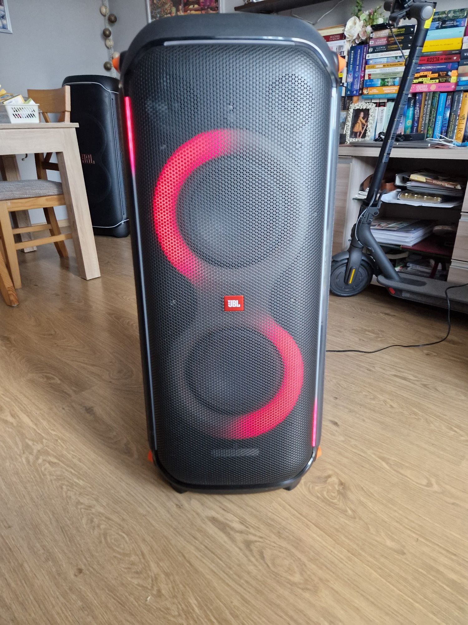 JBL part BoX 710 800W
