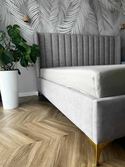 Łóżko tapicerowane panele uszy nóżki stelaż producent na wymiar welur