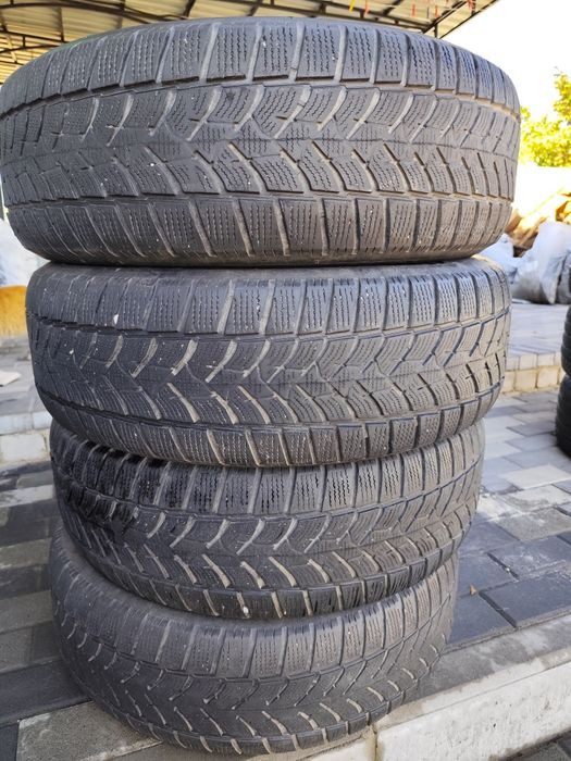 Продам комплект резины