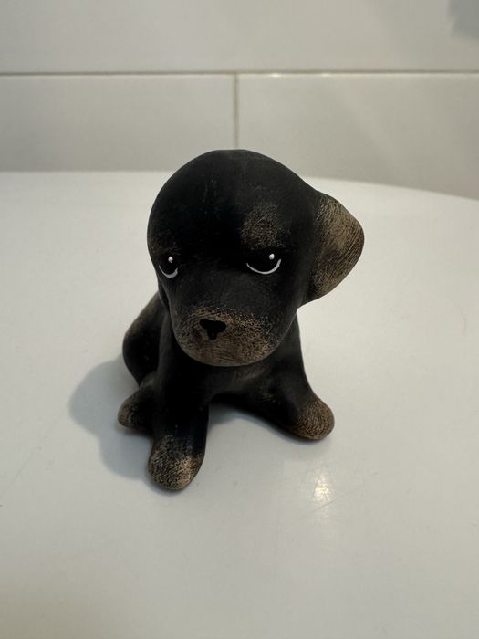 Czarny piesek pies szczeniaczek figurka ceramiczna wysokość 6cm.