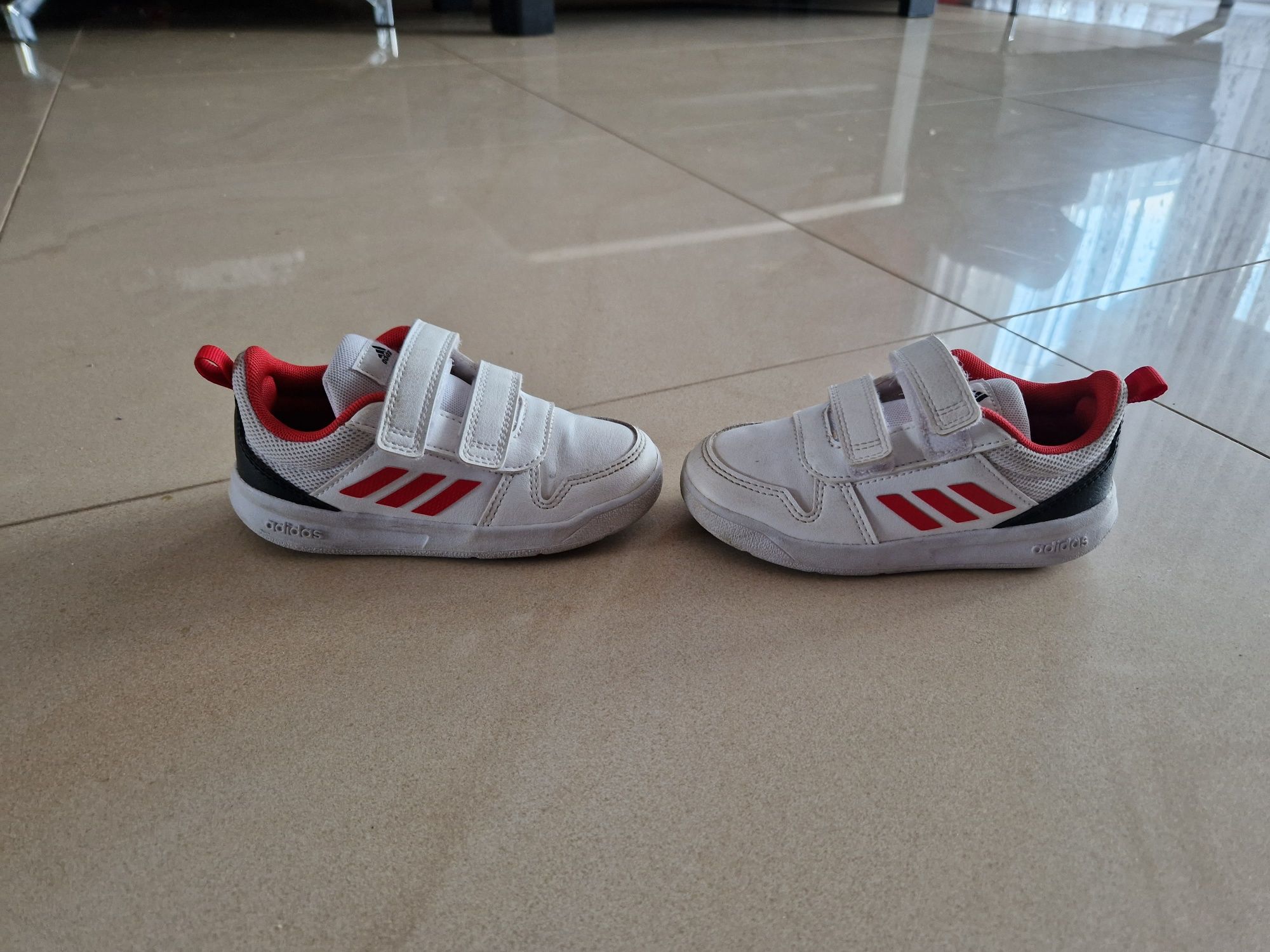 Buty Adidas rozm 26 stan idealny