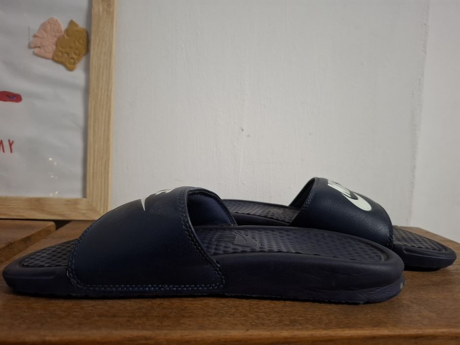 Chłopięce laczki Nike r 38.5 .