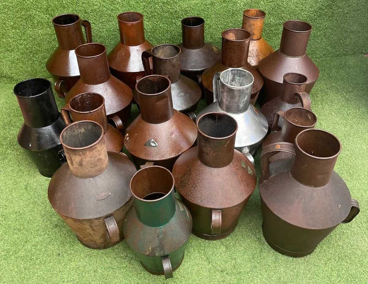 Almudes em latoaria tradicional para coleção/decoração