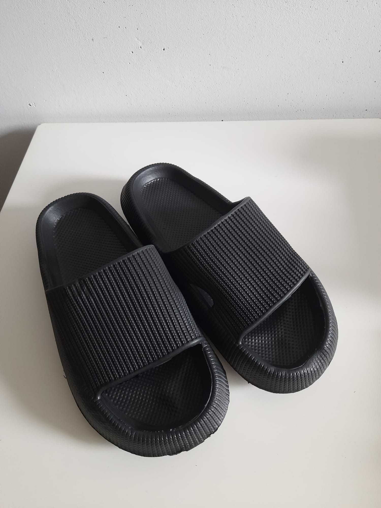 Gumowe klapki czarne unisex rozmiar 40/41