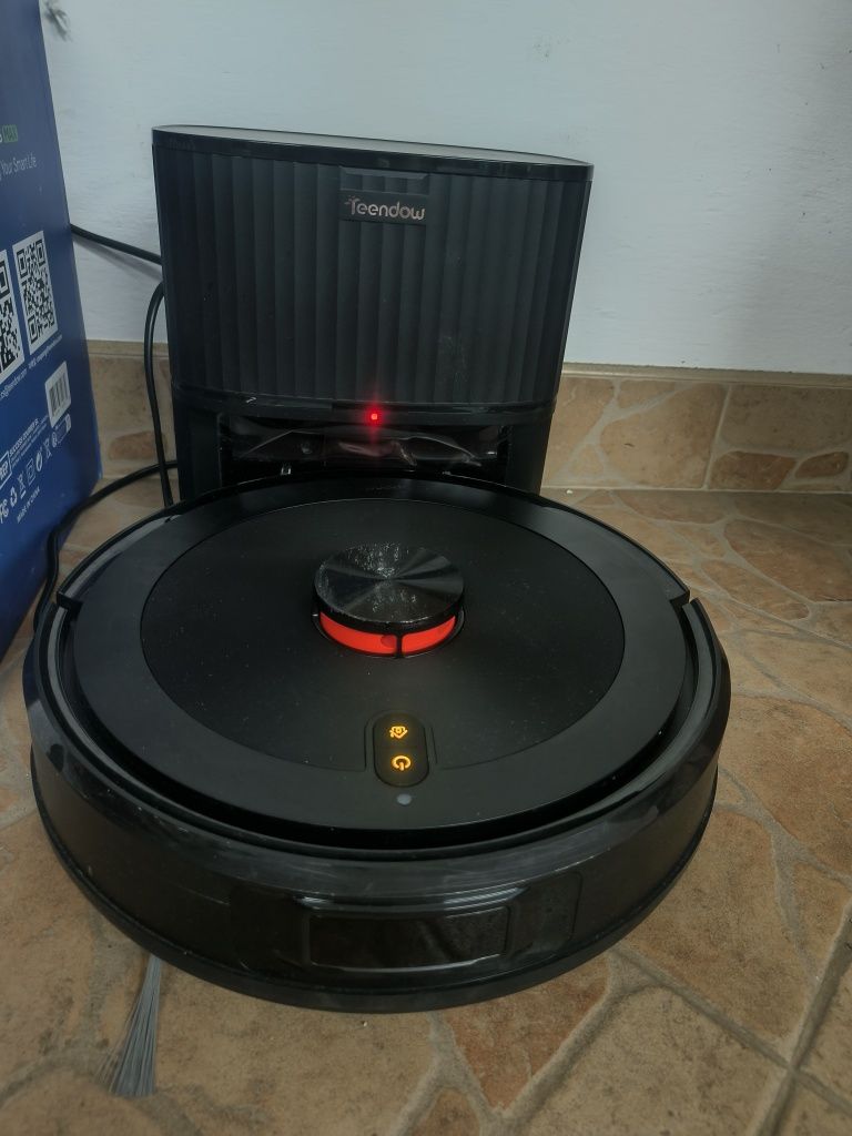 Robot sprzątający z bazą odkurzacz Teendow d10 Max