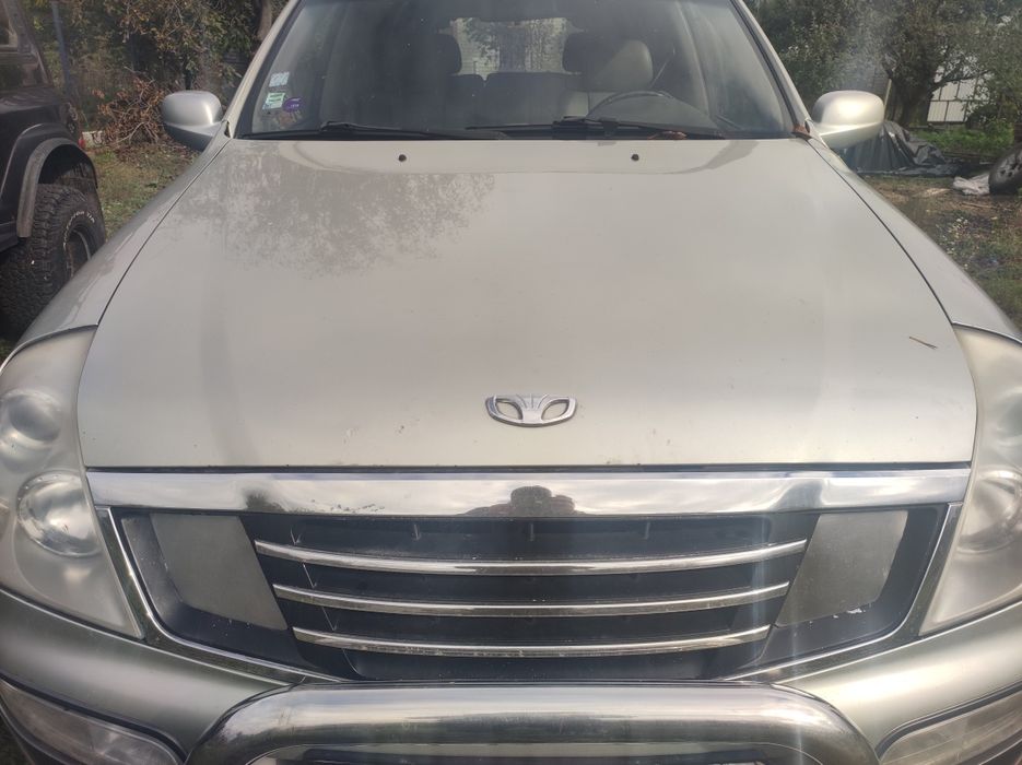 Решітка решотка гриль радіатора ssangyong rexton 1 ,2 рекстон сангйонг