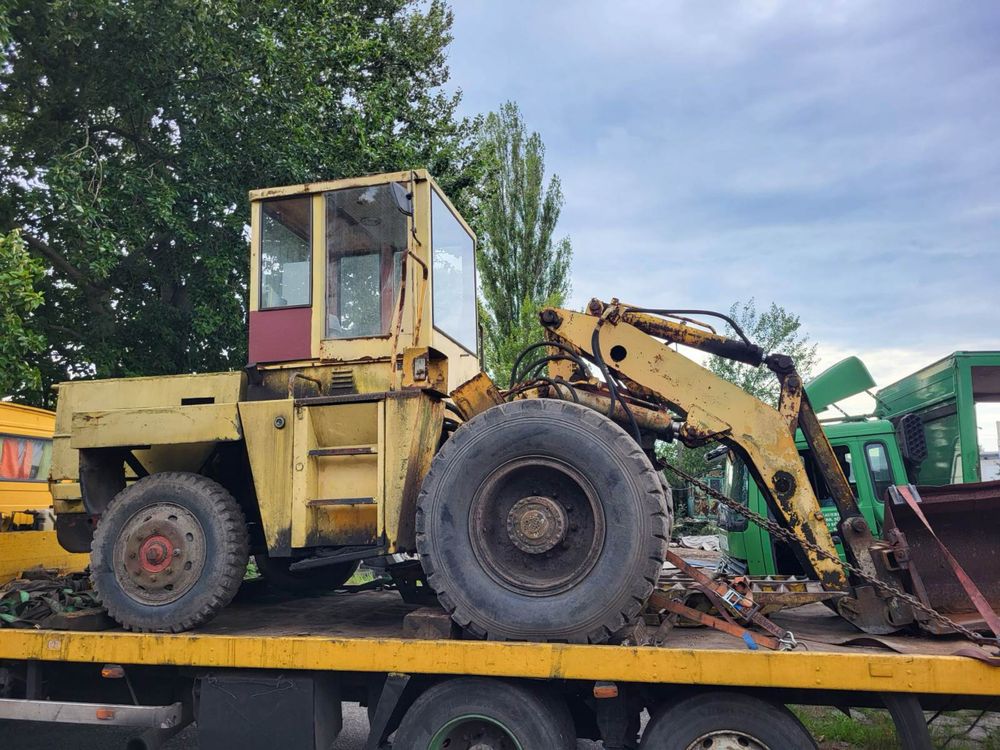 Ładowarka  UN 053 un 53 z widłami