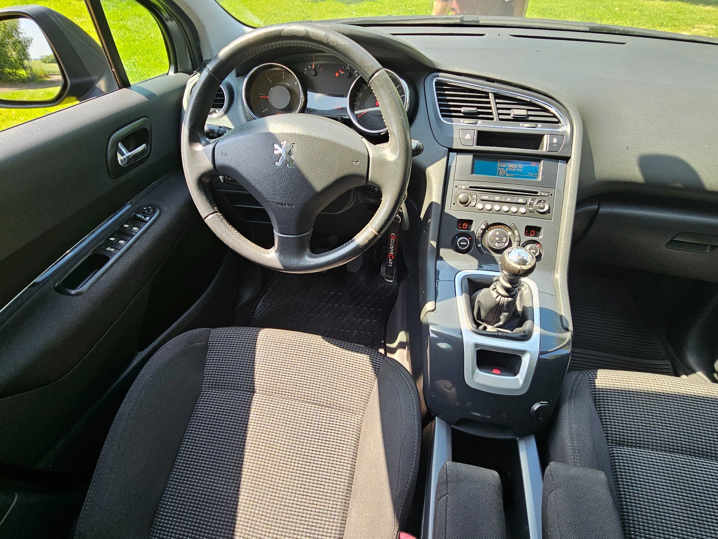 Panel sterowania klimatyzacją z Peugeota 5008