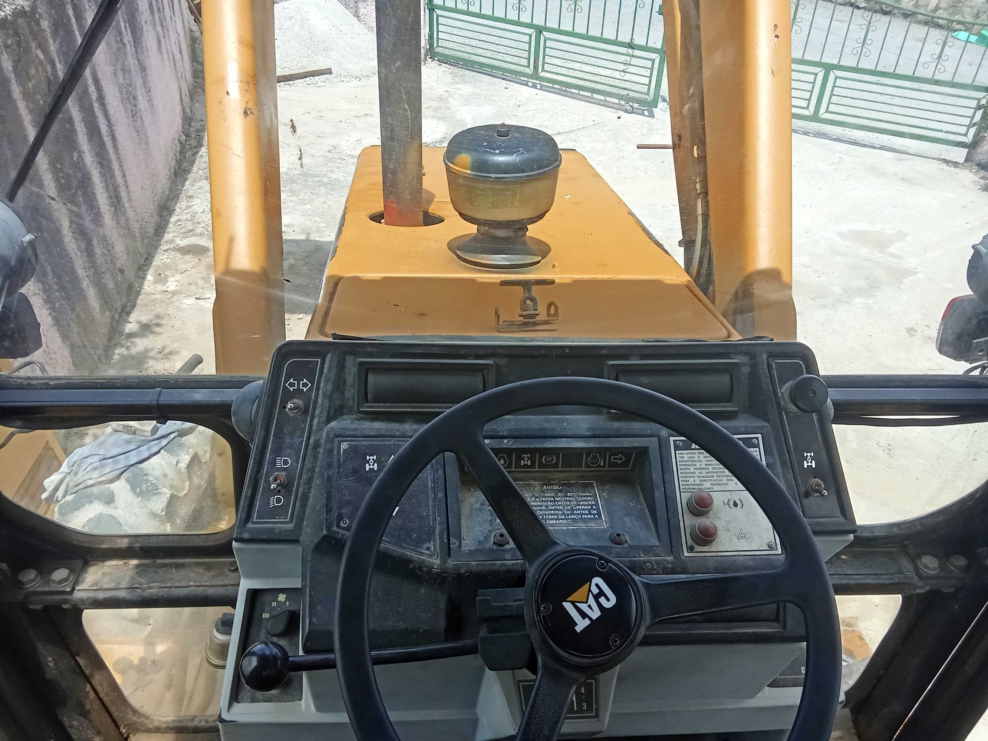 Retroescavadora Caterpillar 428b