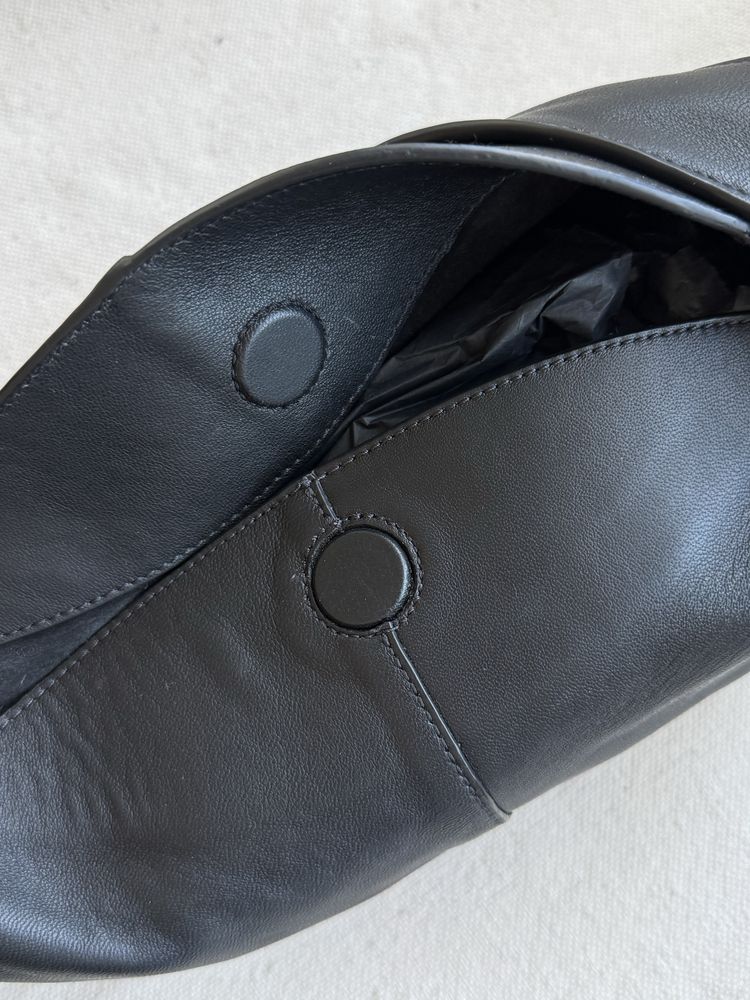 Шкіряна сумка Massimo Dutti